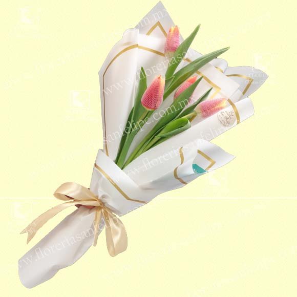 Ramo Con 4 Tulipanes